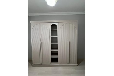 5 kapılı dolap